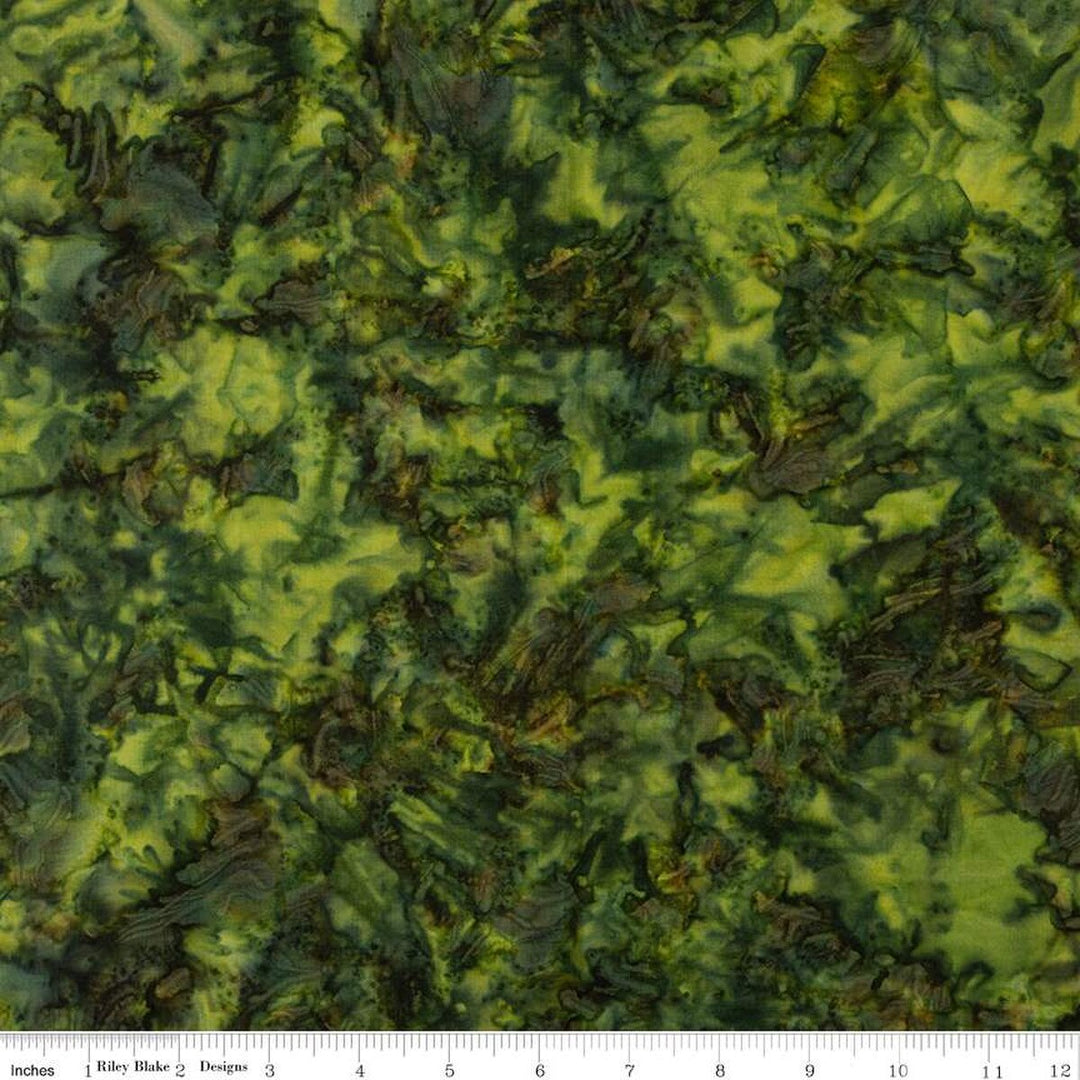Elementals - Color Play Mottled, Spring Pear - BT21500-326 - Expressions Batiks
