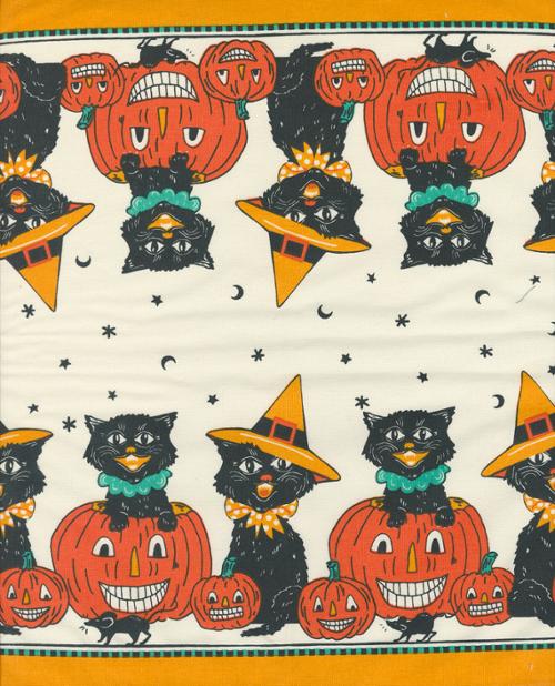 Classic Retro Holiday - 16" Halloween Toweling, Meow - 920-313