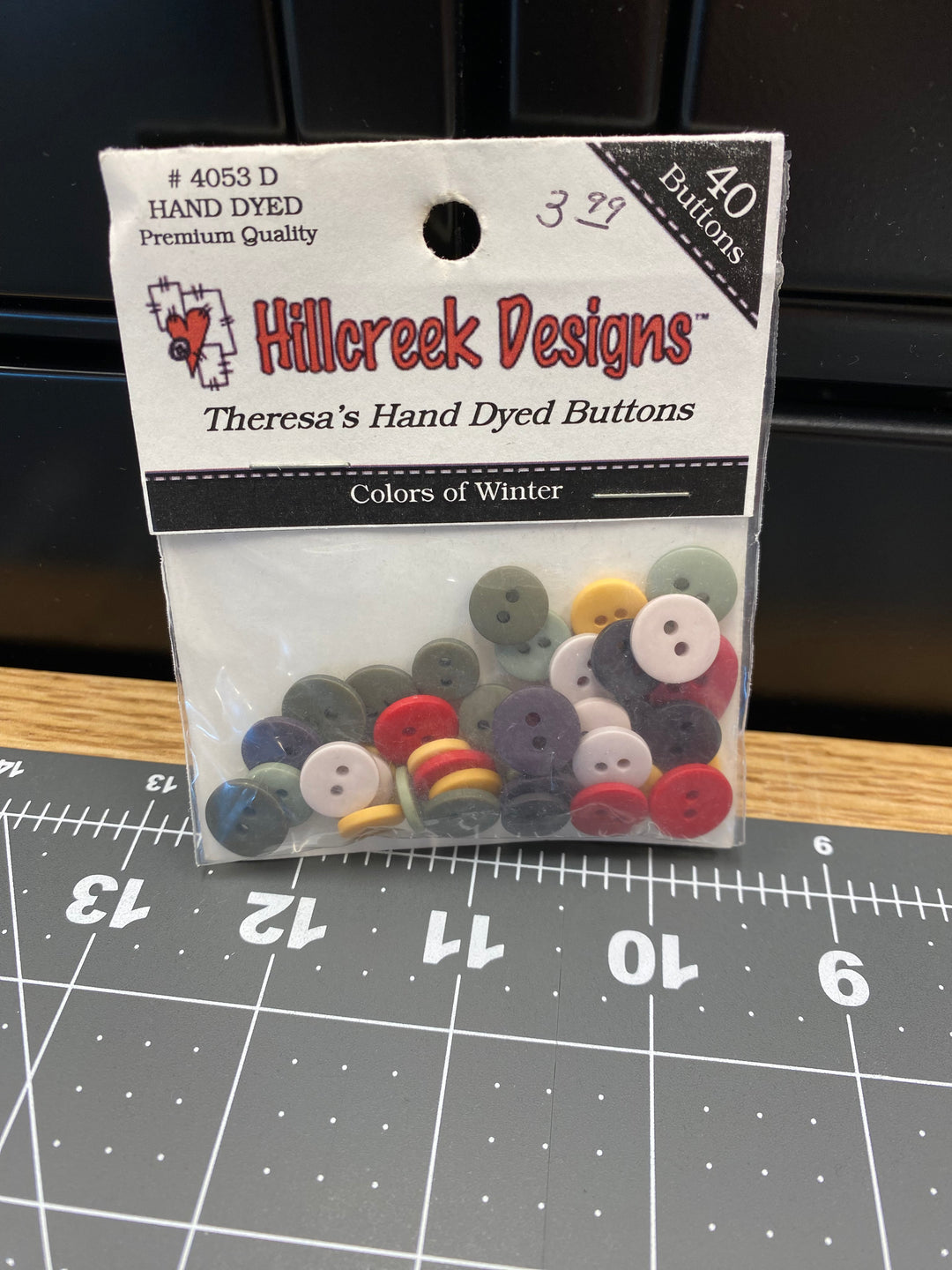 Hillcreek Designs - Colors of Winter Button Pack