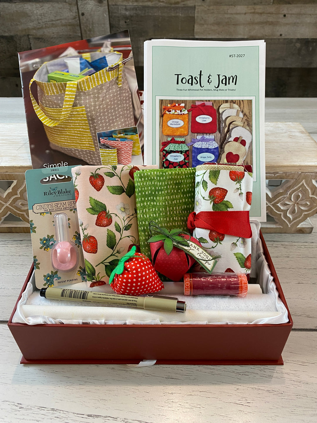Strawberry Toast & Jam - Project / Gift Box