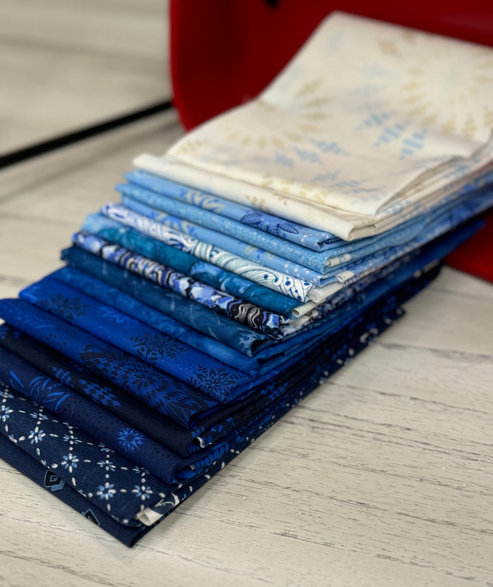 Kit 1214 Churn Dash in Blue Quilt - 18 pc Fat Quarter Bundle with Pattern