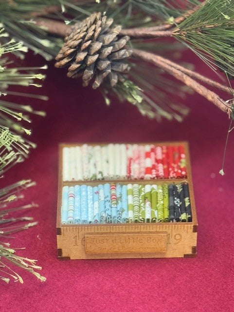 Kit 1262 - Little Wood Box - Collection, Emmit & Ivy - with Frame