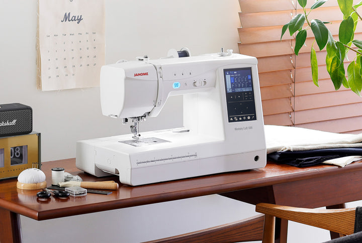 Janome MC1000 - Sewing Machine and Embroidery Combo