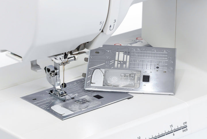 Janome MC1000 - Sewing Machine and Embroidery Combo