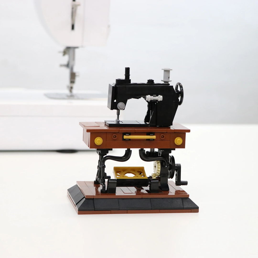 Vintage Sewing Machine - 250 Piece - Building Block Set