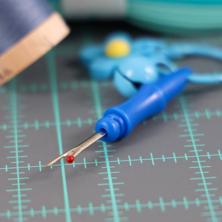 Mini Floral Seam Ripper