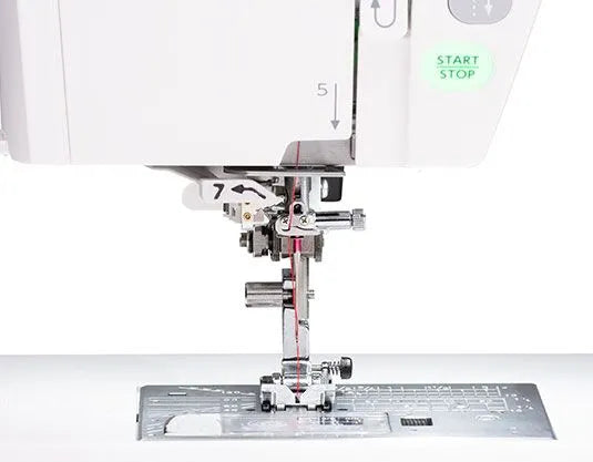 Janome Horizon Memory Craft 9450 - Pre Owned