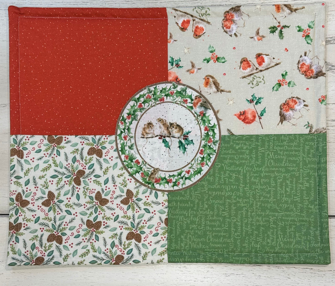 Kit 1225 - Four Square Placemats - Christmas