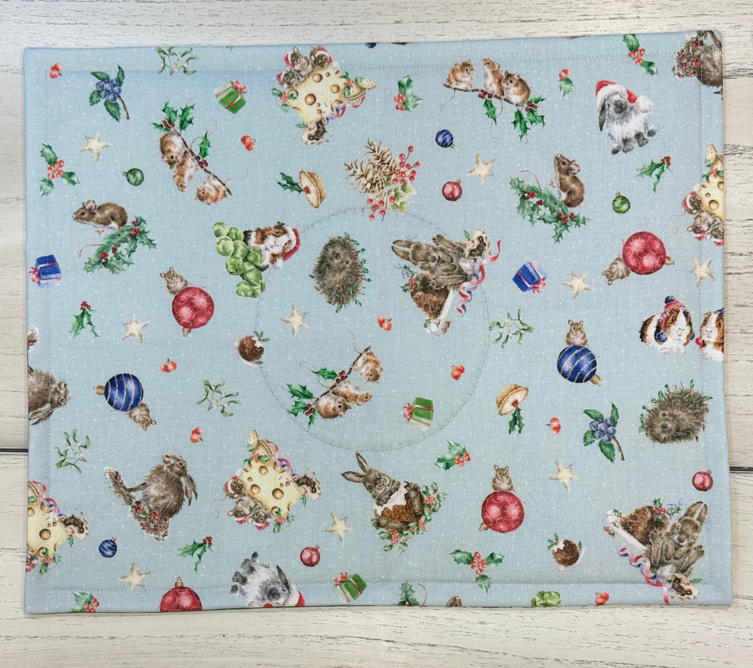 Kit 1225 - Four Square Placemats - Christmas