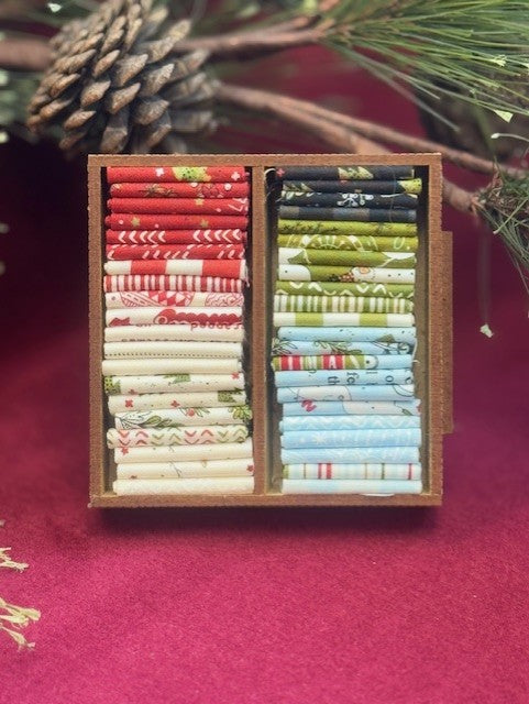 Kit 1262 - Little Wood Box - Collection, Emmit & Ivy - with Frame