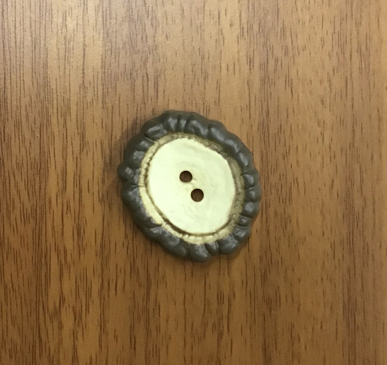 Dill Button 38mm Round Antler Look