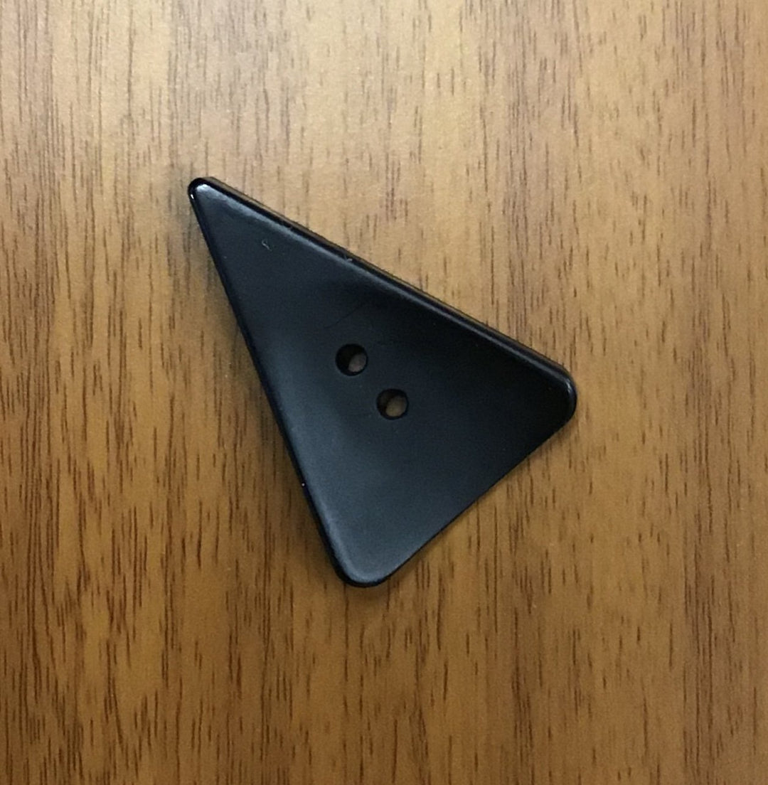 Dill Button 48mm Triangle Black